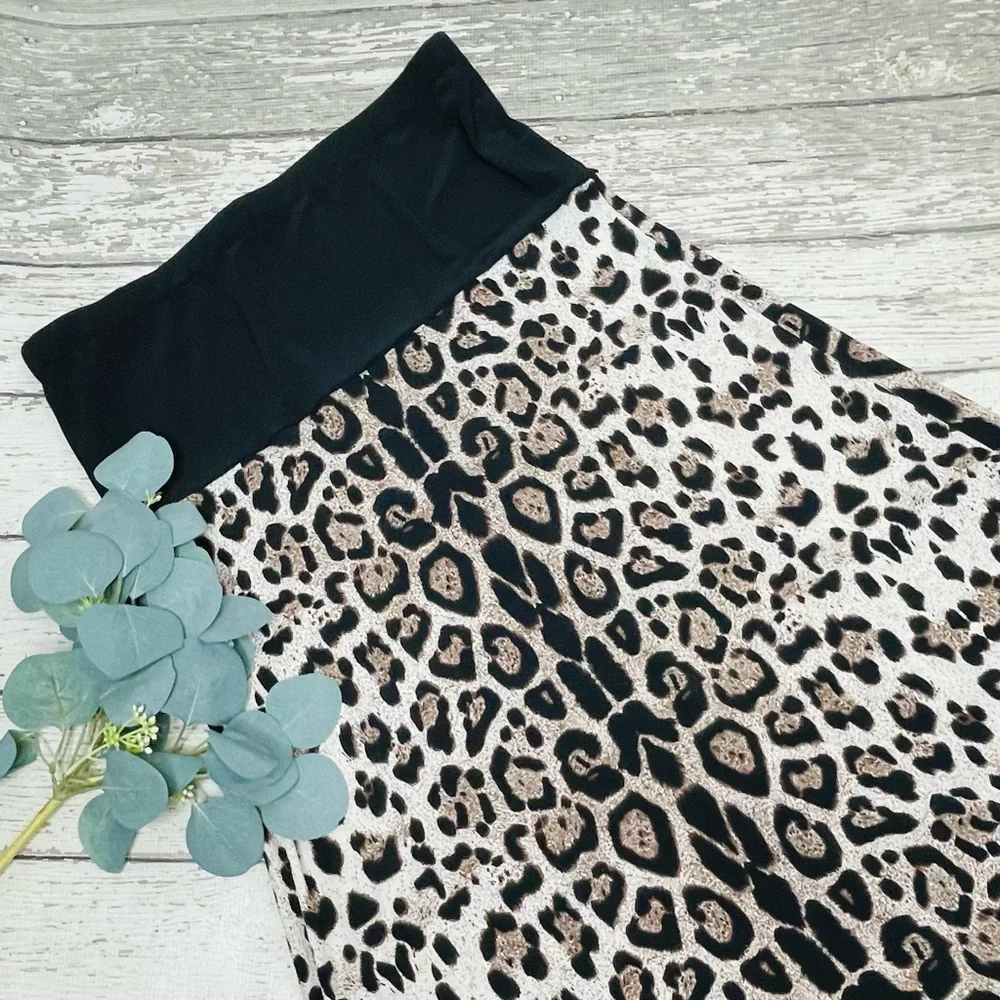 Roz&Ali Leopard Animal Print Maxi Skirt - Picture 1 of 7